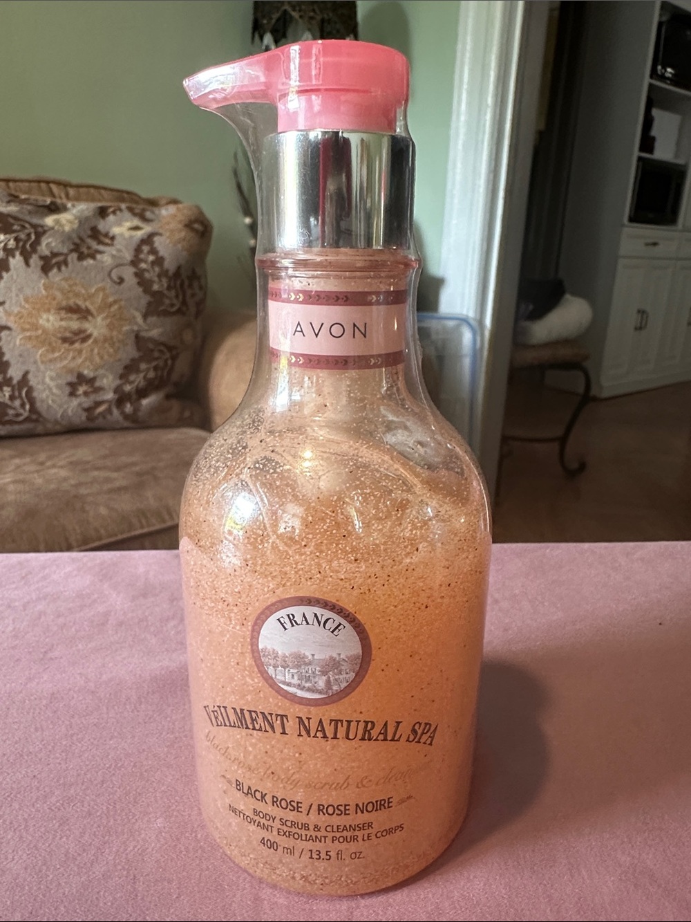 Avon Velvetment Natural Spa Black Rose Body Scrub - Pink Pump